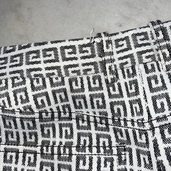 Givenchy Women's Size 26 Denim Jacquard Short EUC $990 - Picture 13 of 13